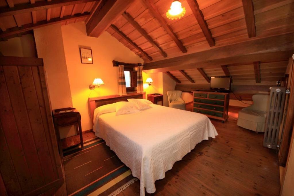 La Montana Magica Hotel Rural Vibano Екстериор снимка